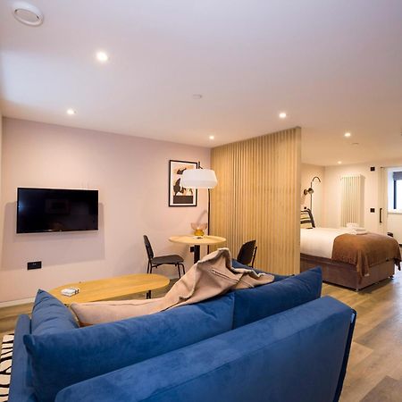 Charming Studios Near Holyrood Park & Calton Hill EDI Eksteriør billede