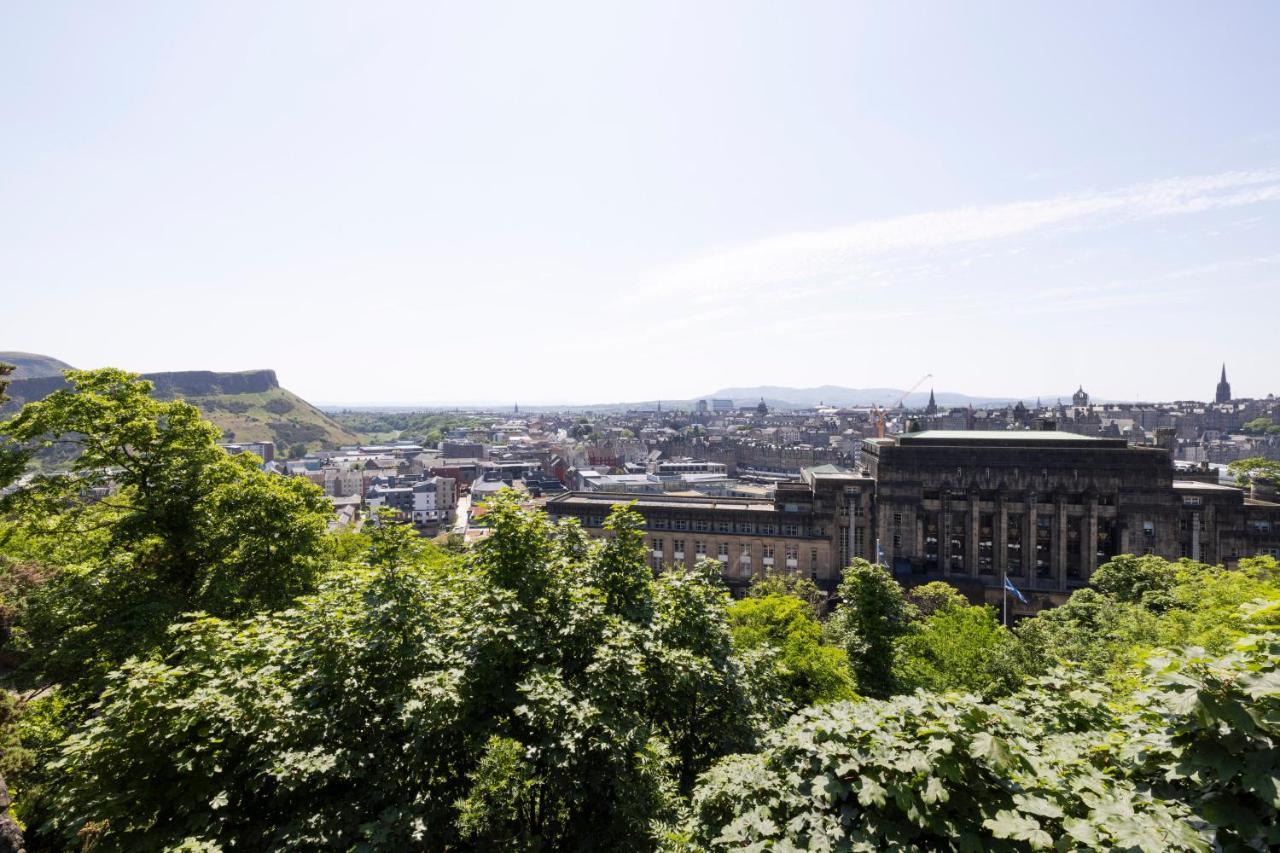 Charming Studios Near Holyrood Park & Calton Hill Edinburgh Eksteriør billede