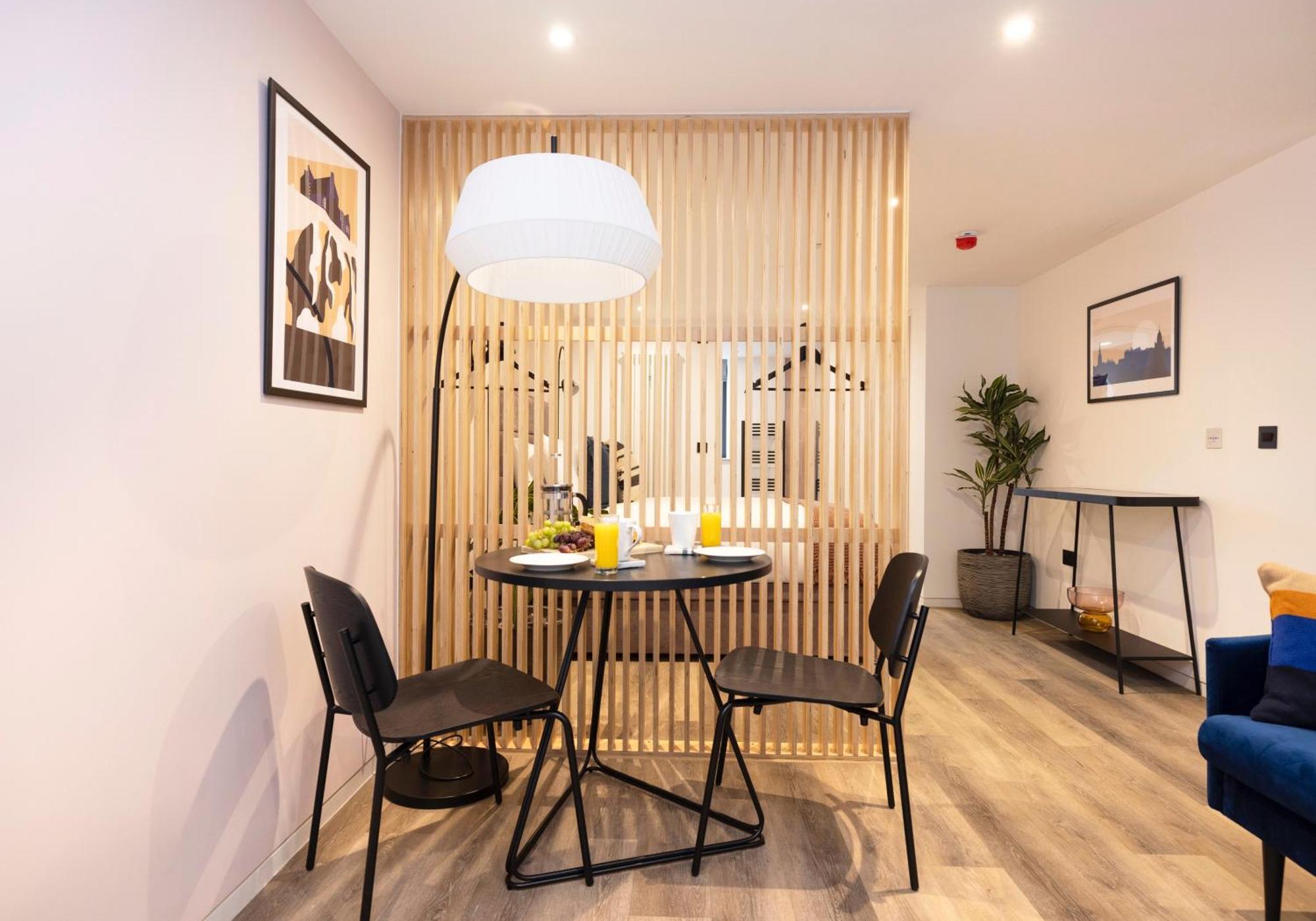 Charming Studios Near Holyrood Park & Calton Hill EDI Værelse billede