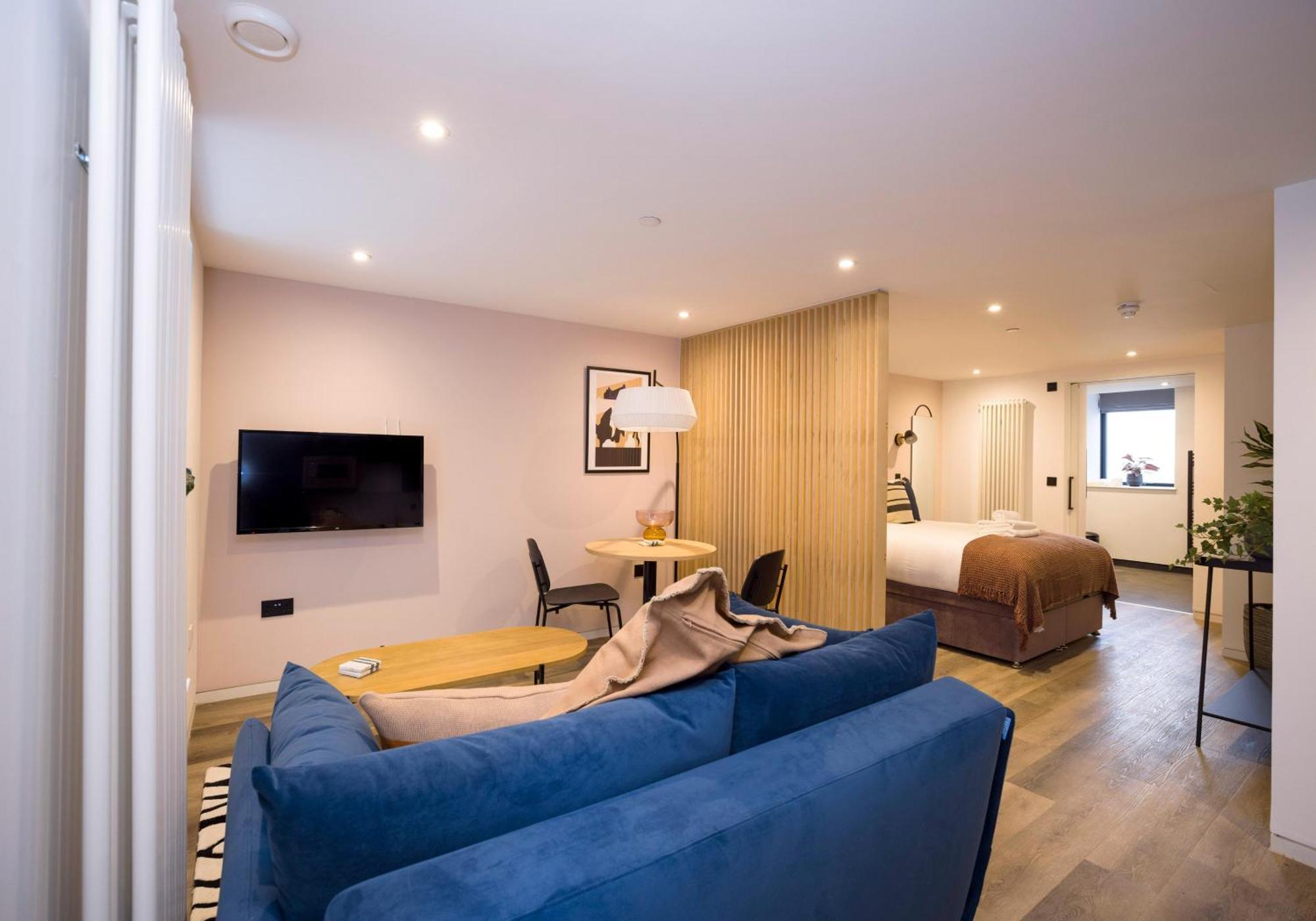 Charming Studios Near Holyrood Park & Calton Hill EDI Eksteriør billede